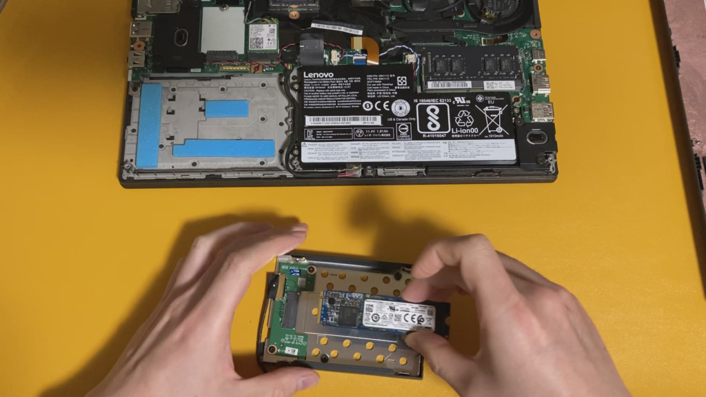 Lenovo（レノボ）【ThinkPad X270の分解】メモリ増設・SSD交換
